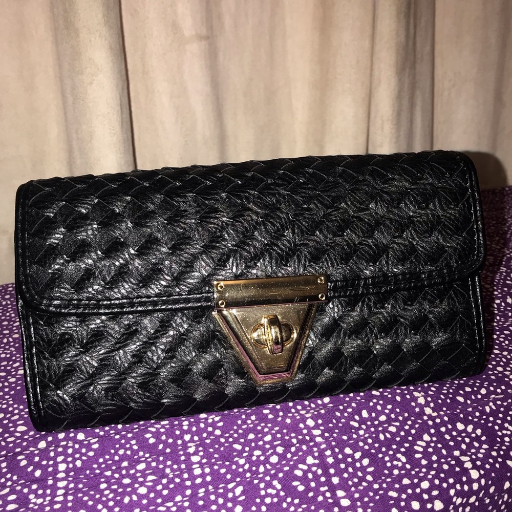 Black weave style leather wallet